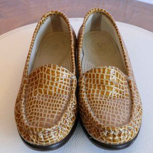 SAS Tripad Comfort Snake Print Loafers Golden Brown Size 5